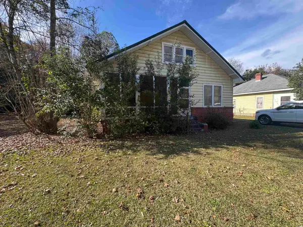 602 S Leesburg St, Hartsville, SC 29550