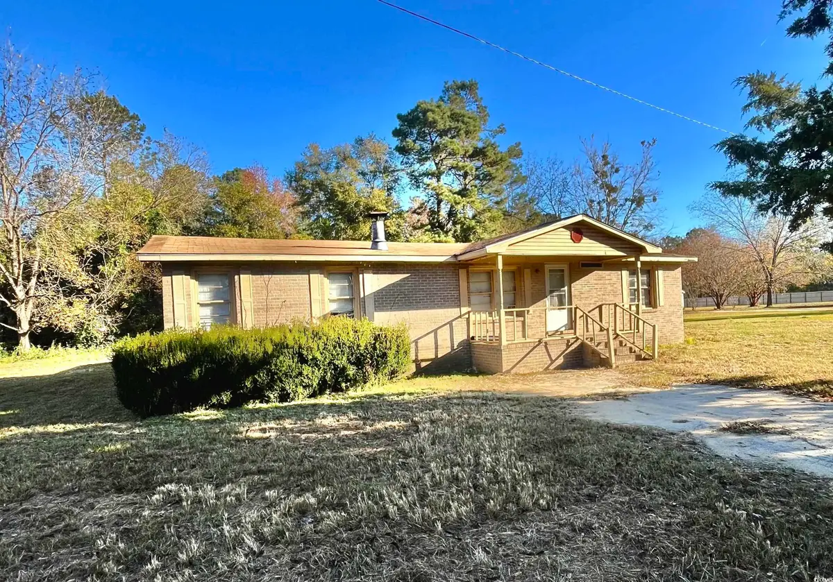 103 Bulldog Ln, Lake City, SC 29560 - Image #1