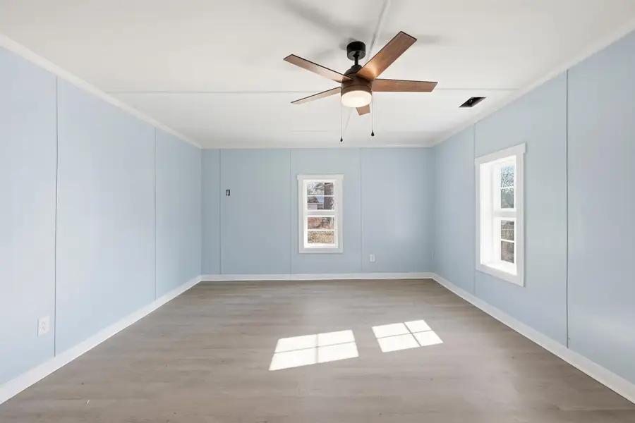 311 Barnes St, Mullins, SC 29574 - #3