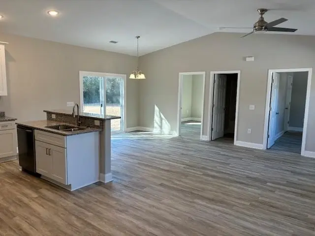 4356 Thomas St., Loris, SC 29569 - #2