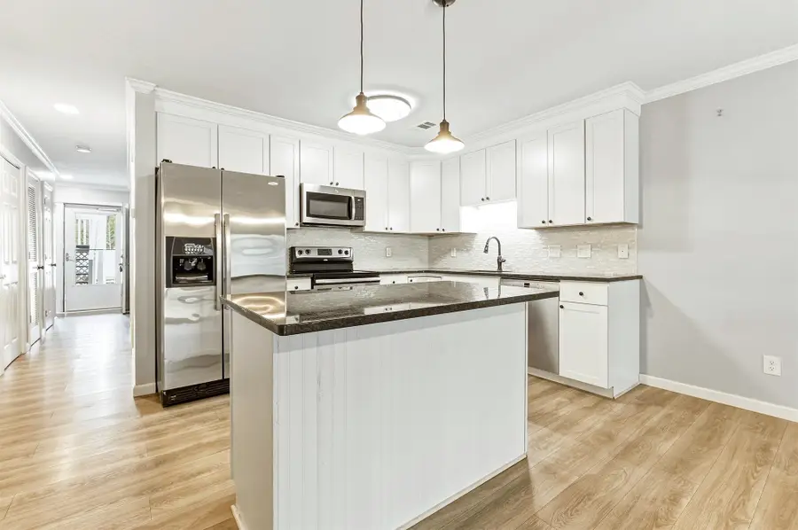 24 Boundaryline Dr. Nw #Apt C, Calabash, NC 28467 - #3