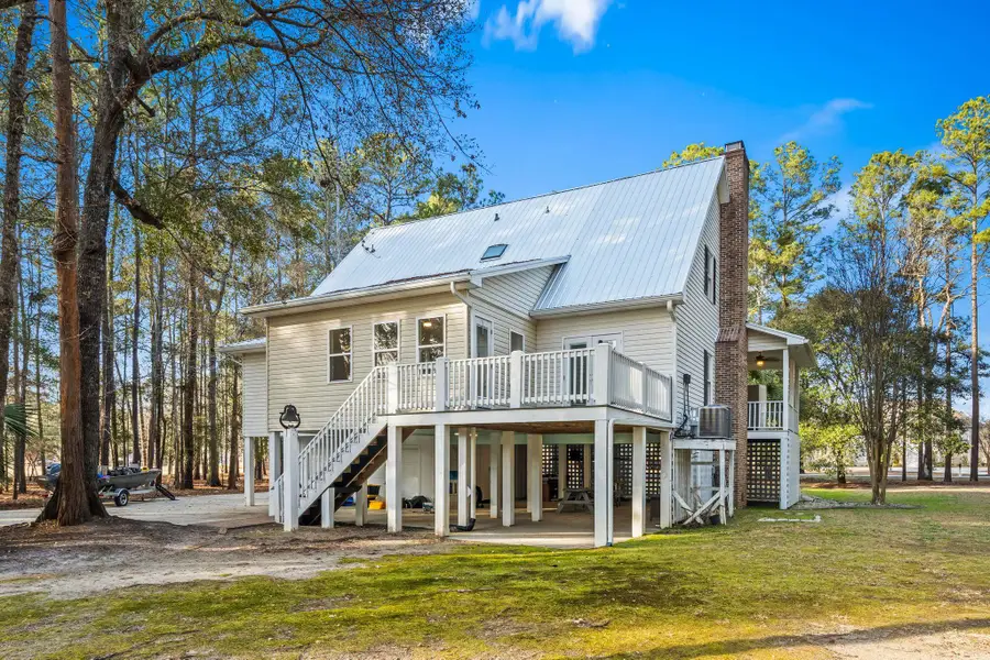 1338 Riverside Dr., Conway, SC 29526 - #2