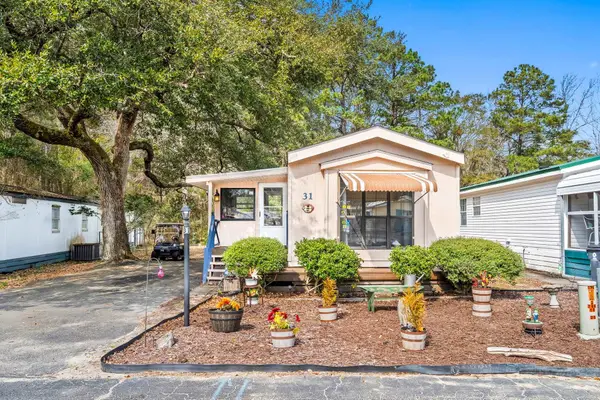 31 Burr Circle, Murrells Inlet, SC 29576
