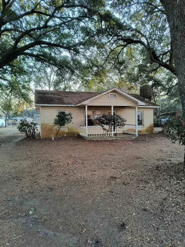 147 Rubin Ave., Georgetown, SC 29440