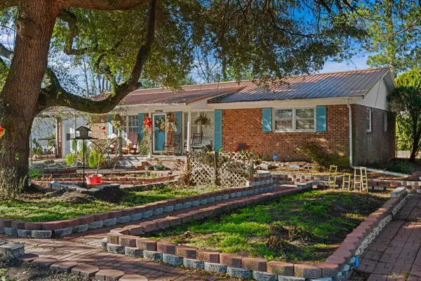 3422 Longwood Ln., Conway, SC 29527