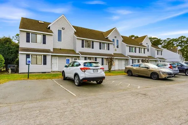 500 Fairway Ln. #8M, Myrtle Beach, SC 29588