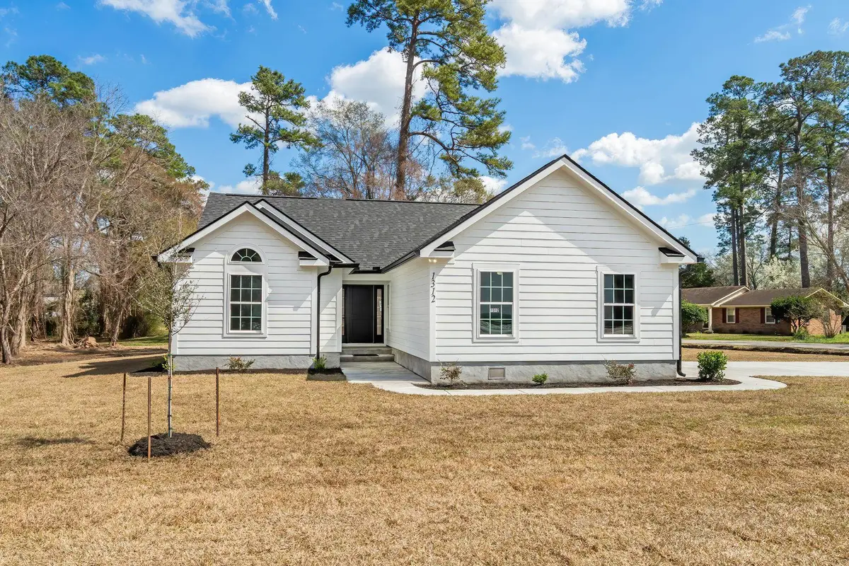 1312 Lakeside Dr., Conway, SC 29526 - #1