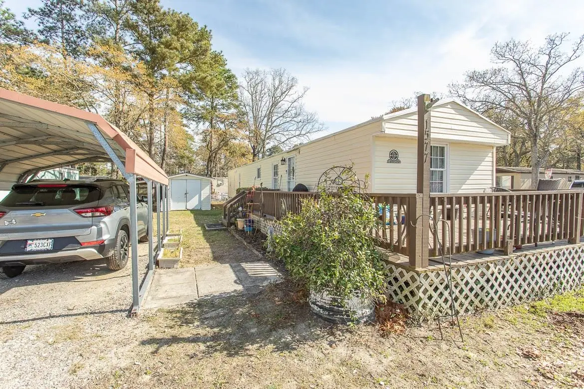 1577 Crystal Lake Dr., Myrtle Beach, SC 29575 - #1