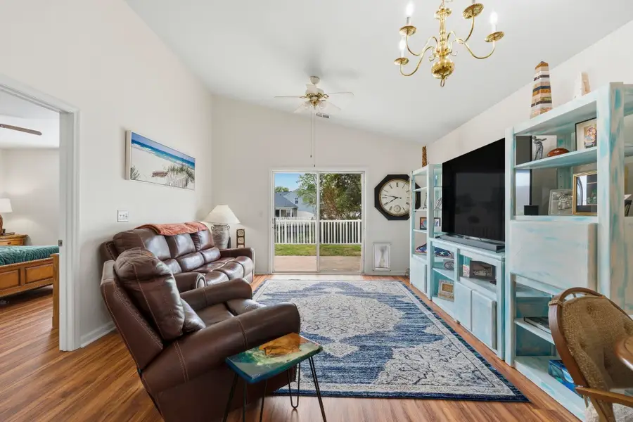 907 Silvercrest Dr., Myrtle Beach, SC 29579 - #3