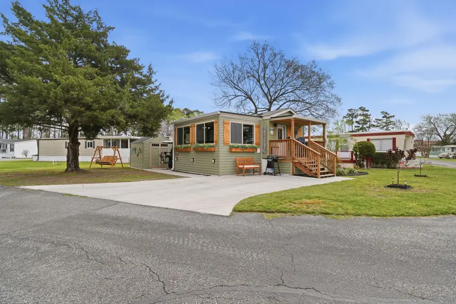 1413 Circle Dr., North Myrtle Beach, SC 29582 - #3