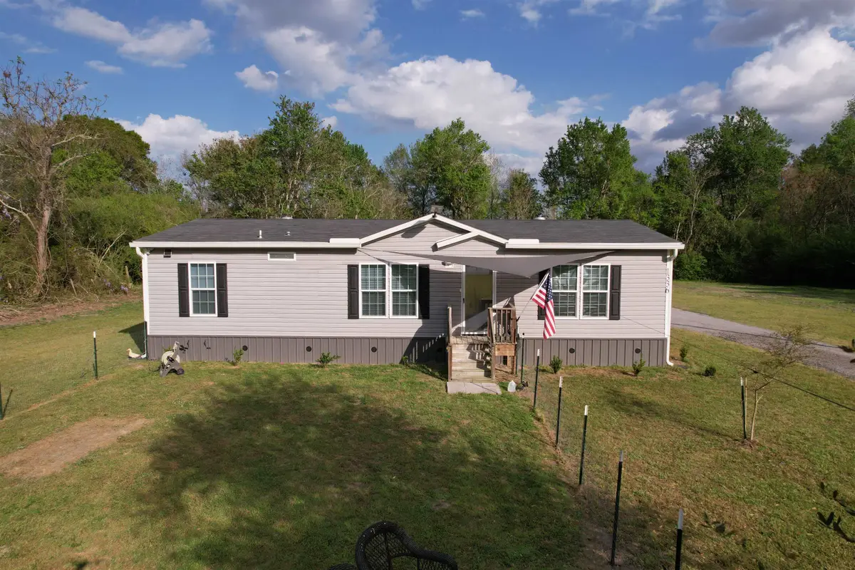 1336 Earle Rd., Andrews, SC 29510 - #1