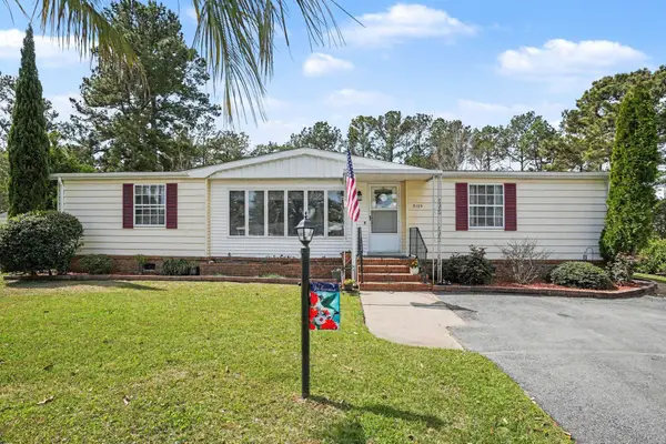 3175 Moon Shadow Ln., Murrells Inlet, SC 29576