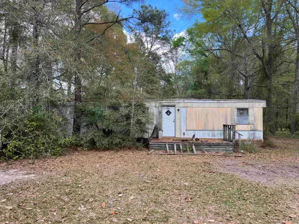 11094 Old Pee Dee Rd., Hemingway, SC 29554