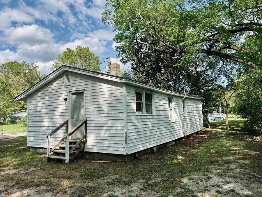 304 James Ct., Marion, SC 29571 - #3