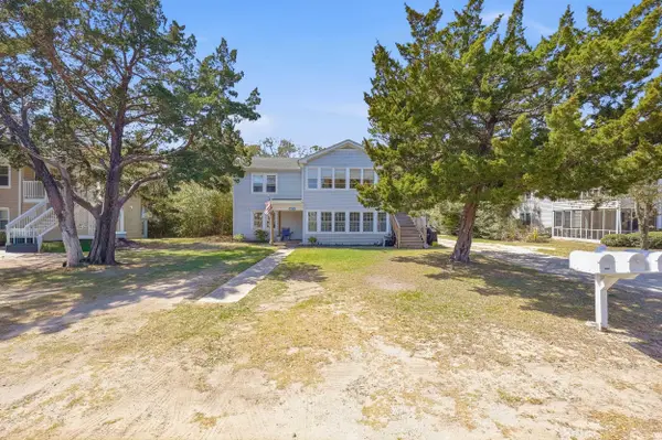 207 5th Ave. N, North Myrtle Beach, SC 29582