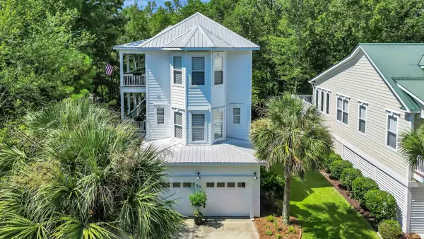 53 Harbourreef Dr., Pawleys Island, SC 29585