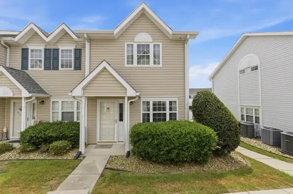 618 3rd Ave. S #3E, North Myrtle Beach, SC 29582