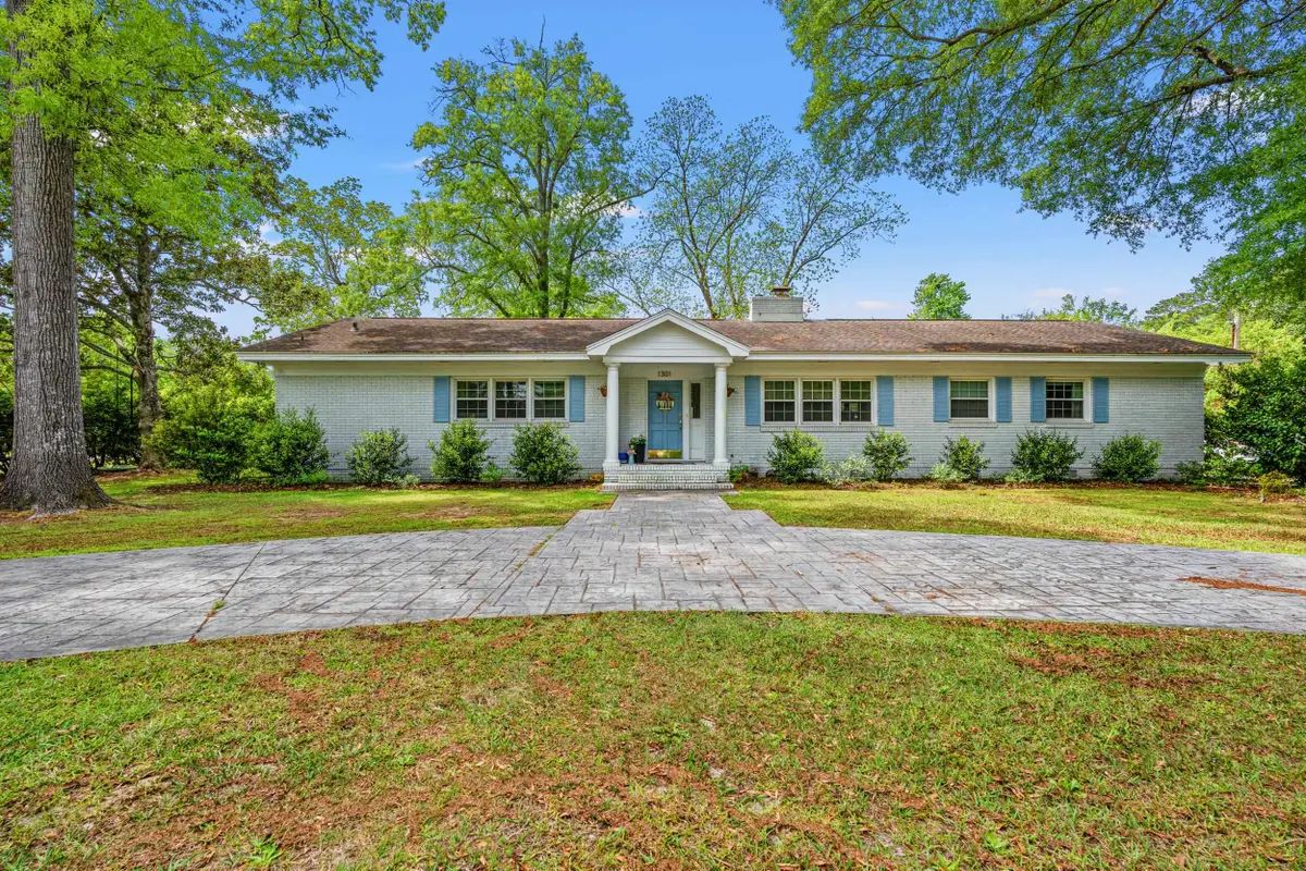 1301 Snowhill Dr., Conway, SC 29526 - #1