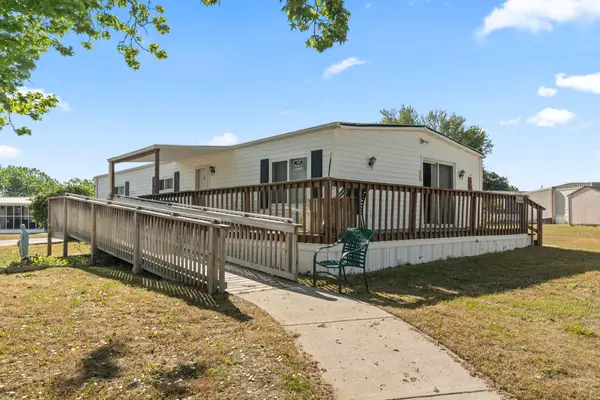 812 Waterview Dr., North Myrtle Beach, SC 29582