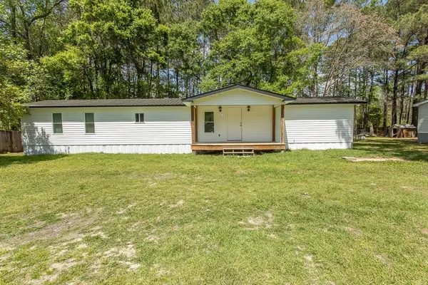 6704 Coastal Oaks Dr., Conway, SC 29527