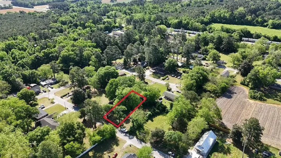 346 Dixon St., Mullins, SC 29574 - #3