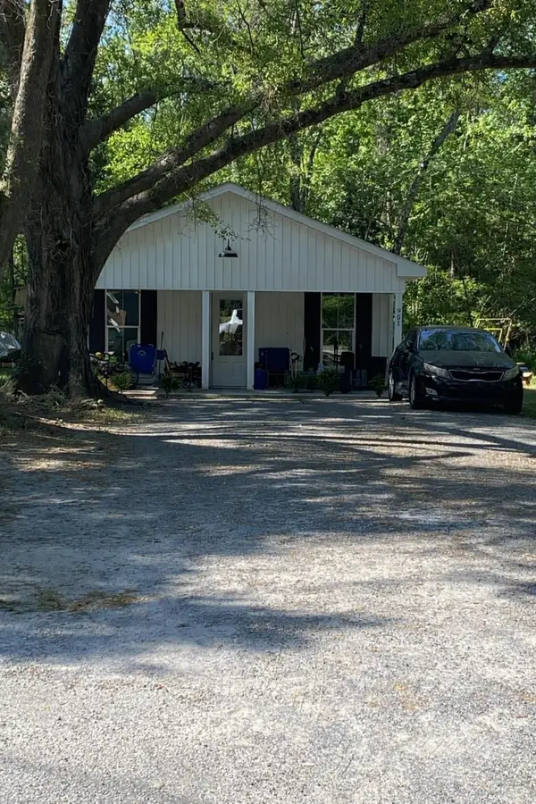 901 Lakeside Dr., Georgetown, SC 29440