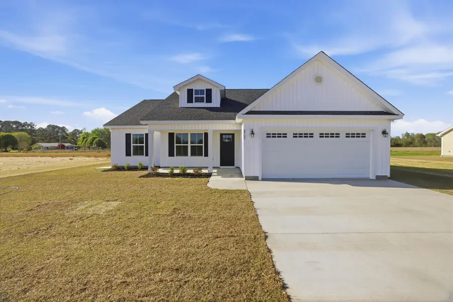 3809 Valley Forge Rd., Aynor, SC 29511 - #2