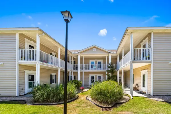 6111 Sweetwater Blvd. #11, Murrells Inlet, SC 29576