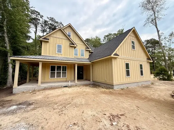 1120 Crooked Oak Dr., Pawleys Island, SC 29585