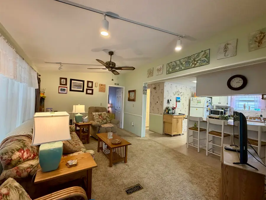 422 Sandlewood Dr., Surfside Beach, SC 29575 - #3