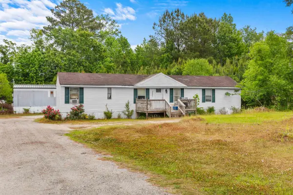 2087 Carries Ln., Longs, SC 29568