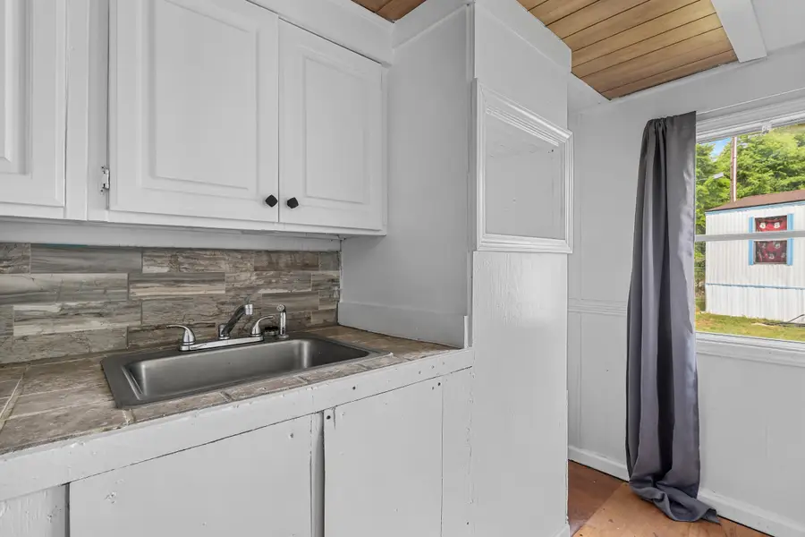 101 Dubbs Ave, West Columbia, SC 29169 - #2
