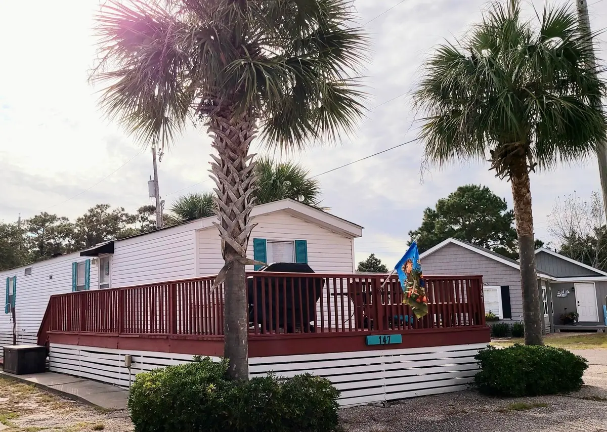 147 Oceanside Dr., Surfside Beach, SC 29575 - #1