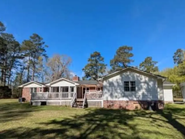 2832 Long Ave., Conway, SC 29526 - #2