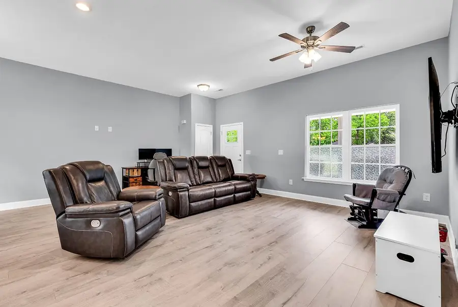 5630 Dinkler Ave., Loris, SC 29569 - #2