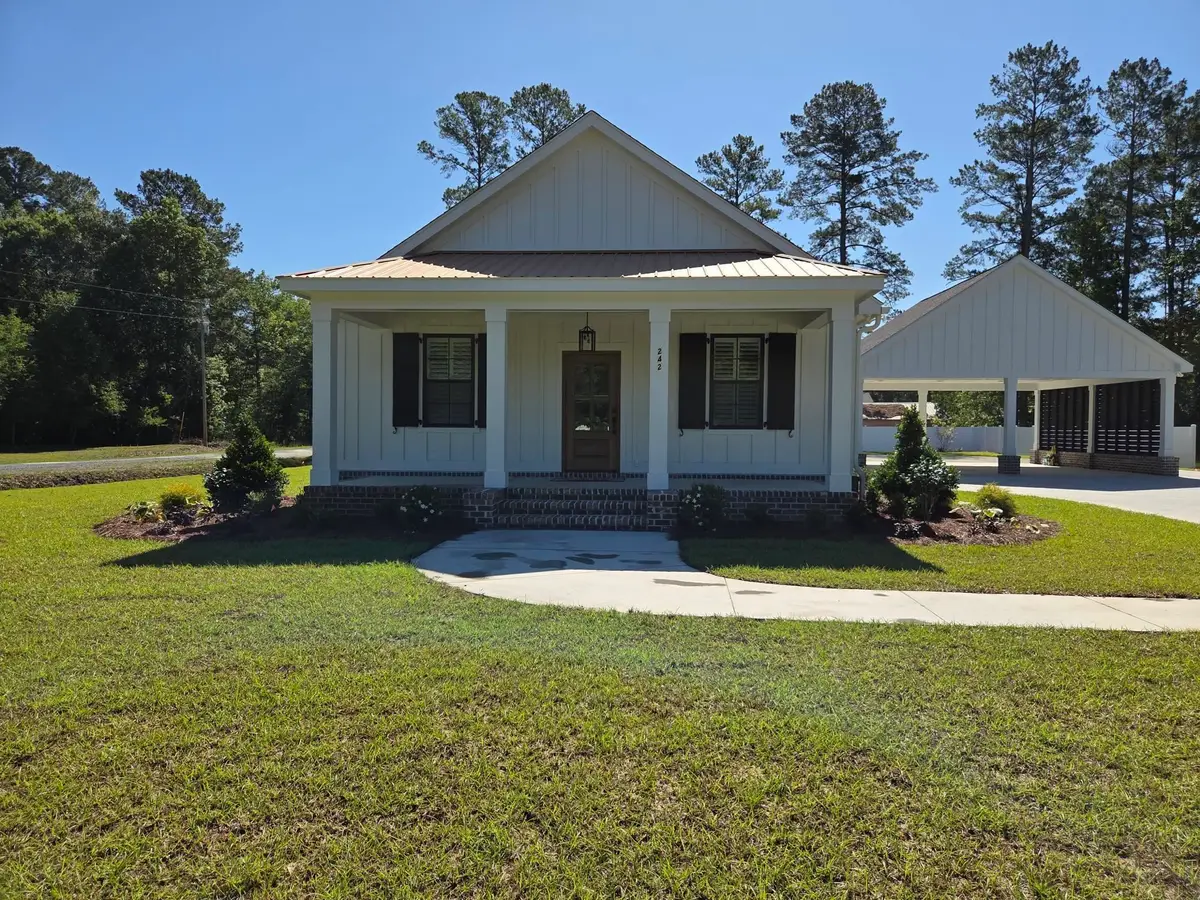 242 Leadwood St., Andrews, SC 29510 - #1