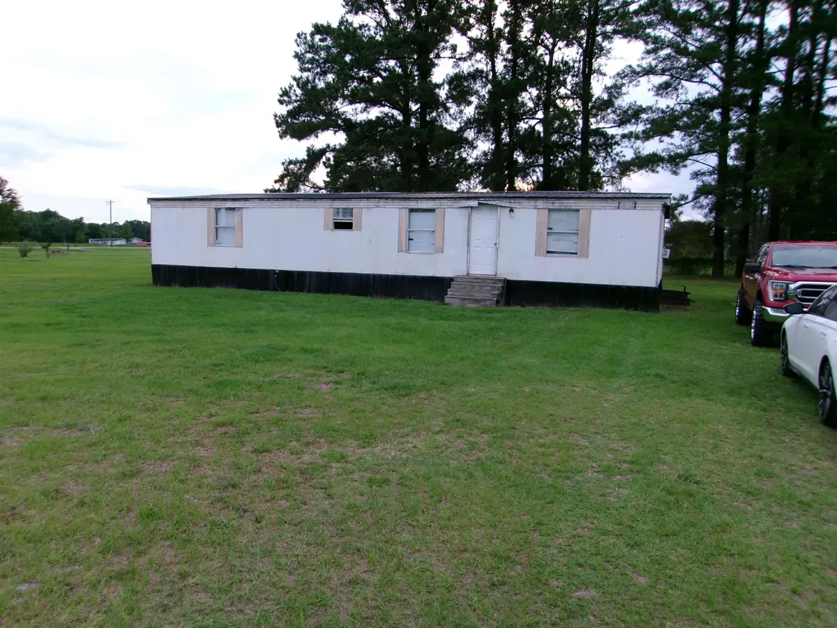 203 Chase St., Nichols, SC 29581 - #1