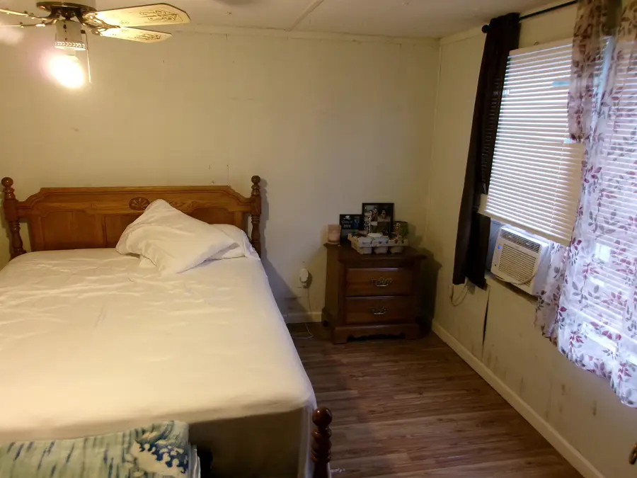 203 Chase St., Nichols, SC 29581 - #3