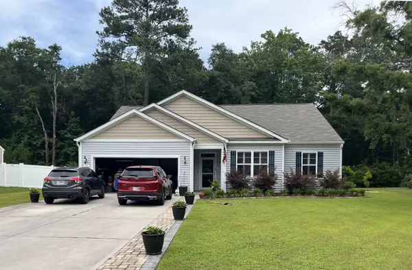 44 Porch Ln., Pawleys Island, SC 29585