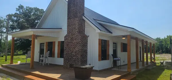 735 Hemingway Rd., Longs, SC 29568