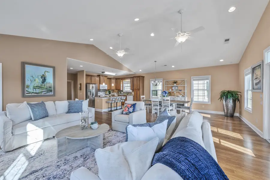 732 Ashland Ave., North Myrtle Beach, SC 29582 - #3