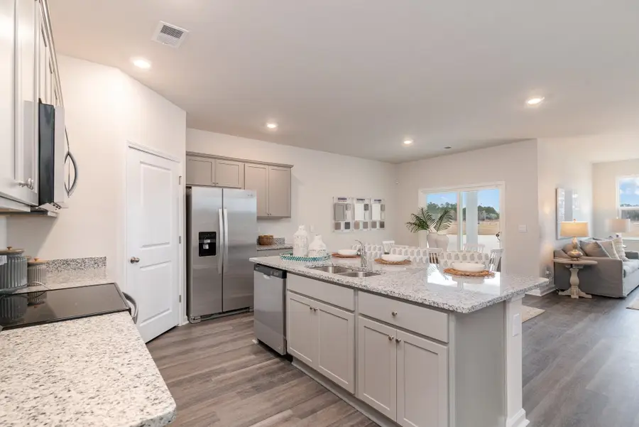 1302 Woodhouse Dr, Ash, NC 28420 - #3