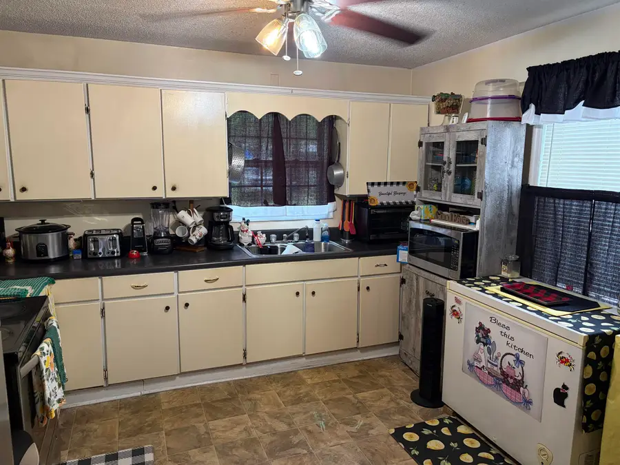 115 Floyd St., Mullins, SC 29574 - #3