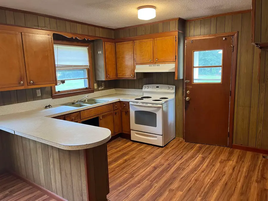 908 Martin Luther King Dr., Andrews, SC 29510 - #3