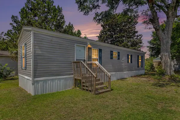 128 Crooked Island Circle, Murrells Inlet, SC 29576