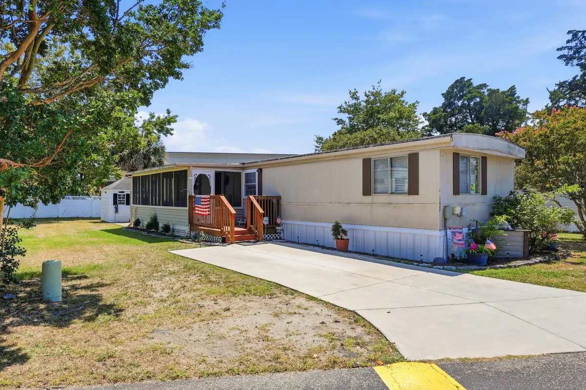 1420 Circle Dr., North Myrtle Beach, SC 29582 - #1