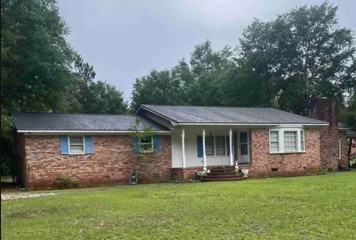 108 Swails St, Kingstree, SC 29556 - #1