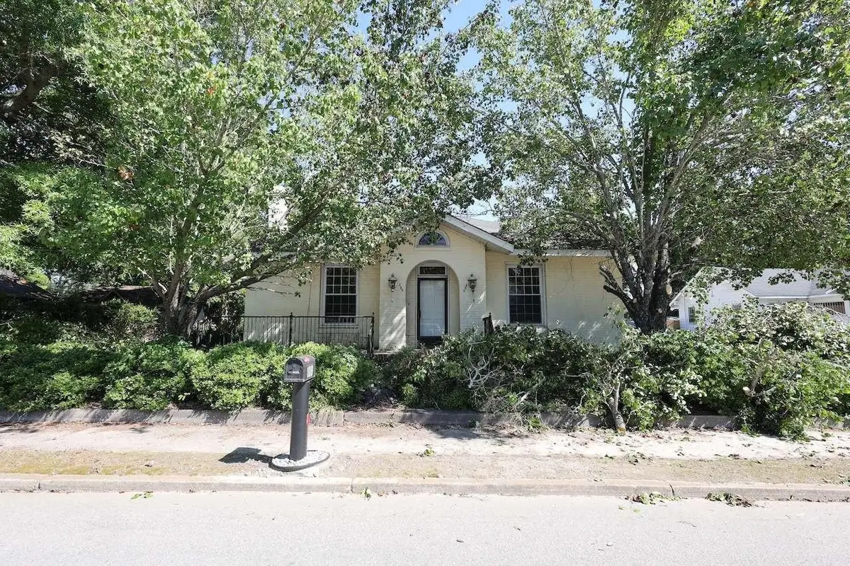 108 W Smith St., Timmonsville, SC 29161 - #1