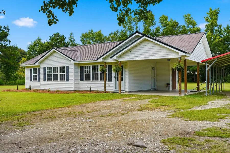 3298 Bakersfield Rd., Loris, SC 29569 - #2