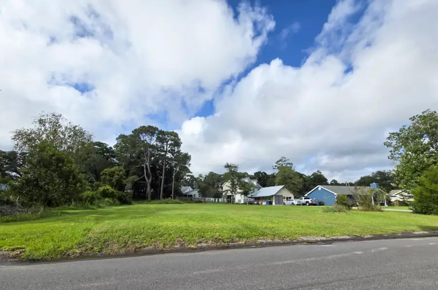 4647 Dogwood Dr., Little River, SC 29566 - #2